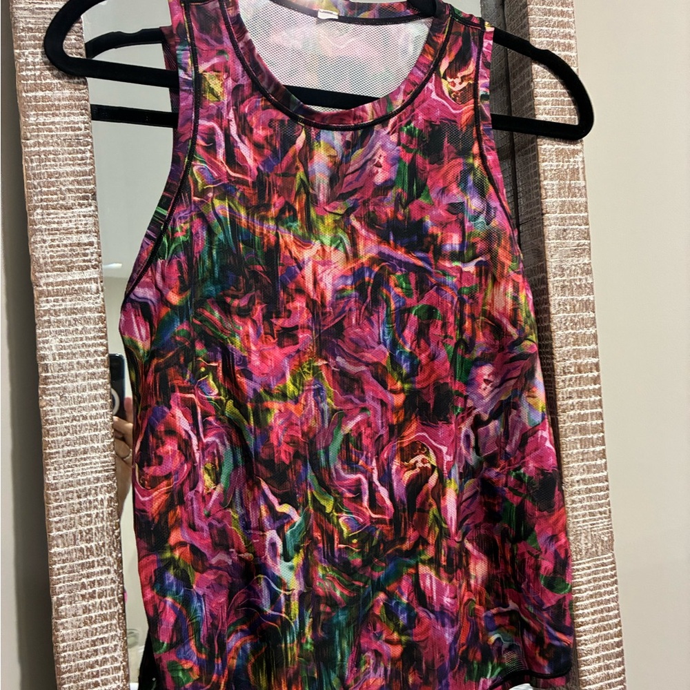 Lulu Lemon tank